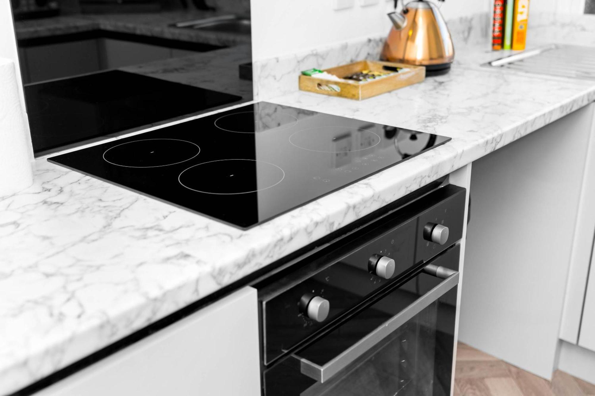 Large Modern Apartment - High-Speed Wifi - Netflix - Street Parking 3Br Birmingham Dış mekan fotoğraf