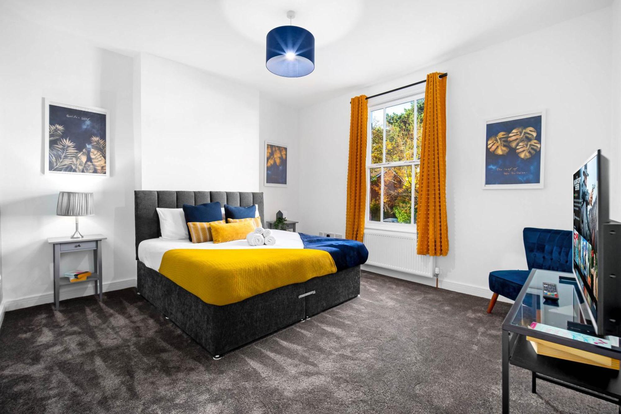 Large Modern Apartment - High-Speed Wifi - Netflix - Street Parking 3Br Birmingham Dış mekan fotoğraf
